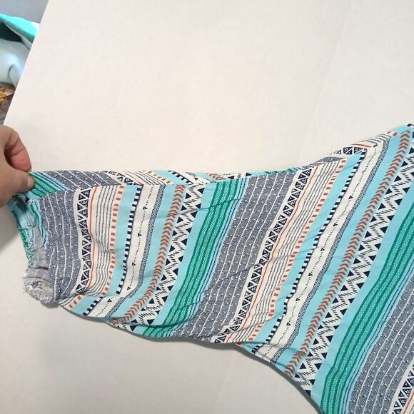 Hyped Unicorn Large Boho Artsy Mini Dress, Chic Layered V-Neck with 3/4 Sleeve - Picture 9 of 11